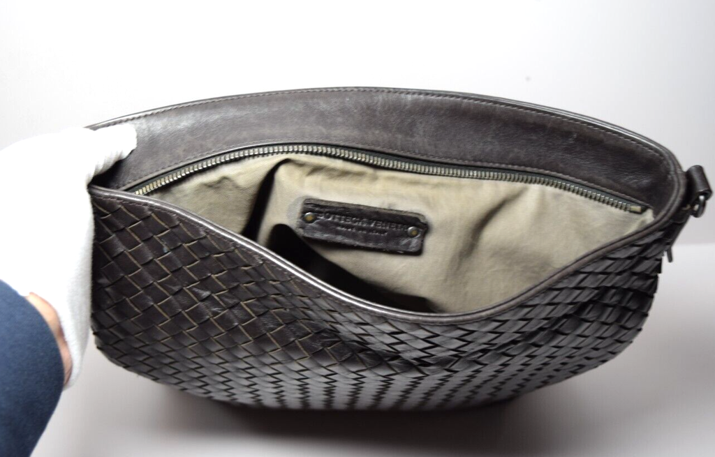 BOTTEGA VENETA Intrecciato Weave Flat Messenger Bag #10