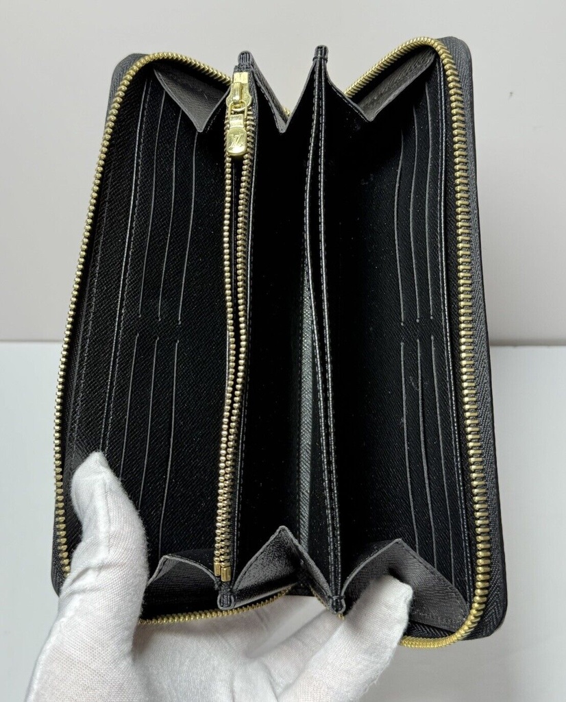 Louis Vuitton Limited Edition Epi Leather Race Print Zippy Wallet #5