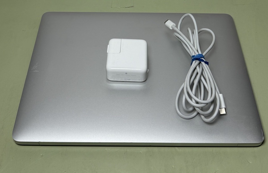 2020 Apple MacBook Air 13.3" M1 8C CPU 8GB RAM 512GB SSD A2337 -Silver #9