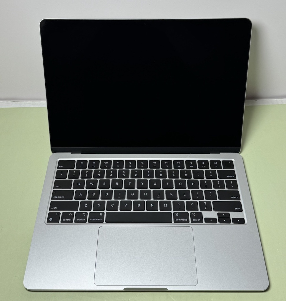 Apple MacBook Air 2024 13.6" M3, 256GB, 16GB, A3113, Silver Cycle Count: 10 #5