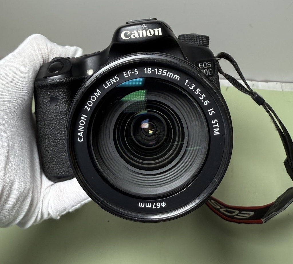 Canon EOS 70D DSLR Camera and EF-S 18-135mm IS STM Lens #1