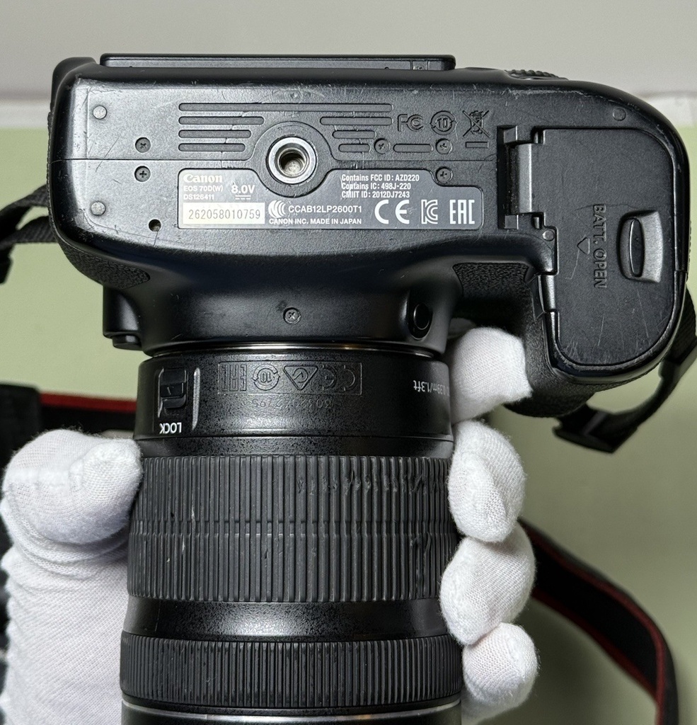 Canon EOS 70D DSLR Camera and EF-S 18-135mm IS STM Lens #15