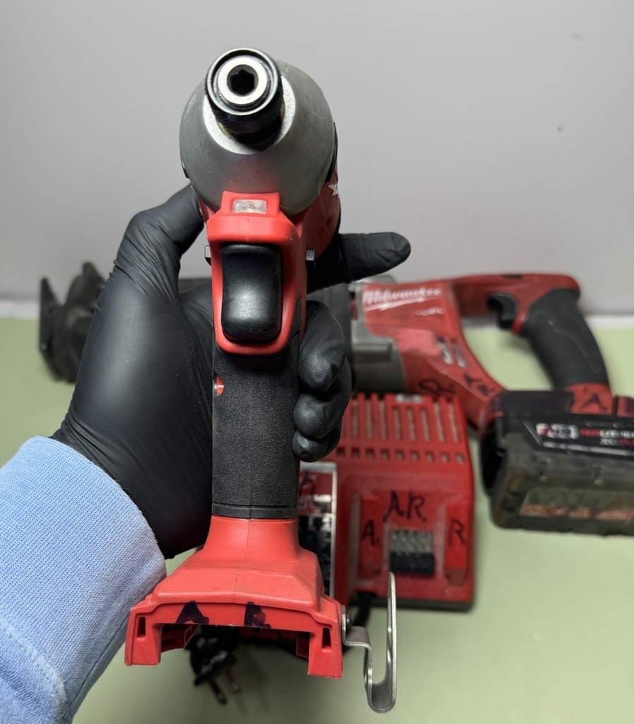 Milwaukee 3650-20 M18 18V 1/4" Driver + 2720-20 M18 Saw w 5.0 Ah batt+ charger #2