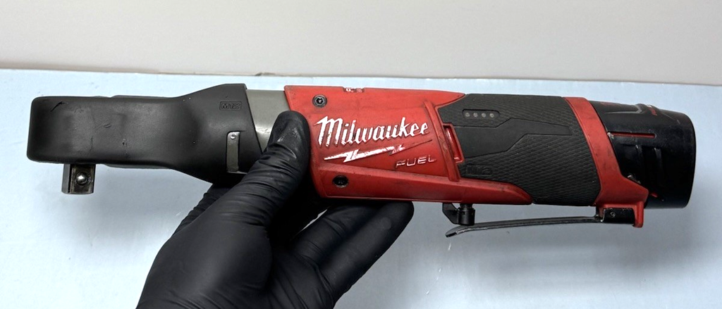 Milwaukee 2558-20 M12 FUEL 12V Li-Ion Cordless Ratchet 1/2-Inch w battery 3.0Ah #6