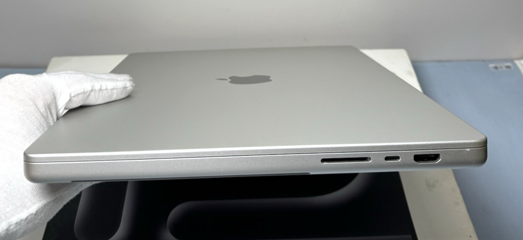 Apple MacBook Pro 16" M3 2023 18C 18GB RAM 512GB SSD A2991 Batt 100%+ Apple Care #6