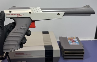 Nintendo Entertainment System Console with Controllers and 4 Games - NES-001 #4