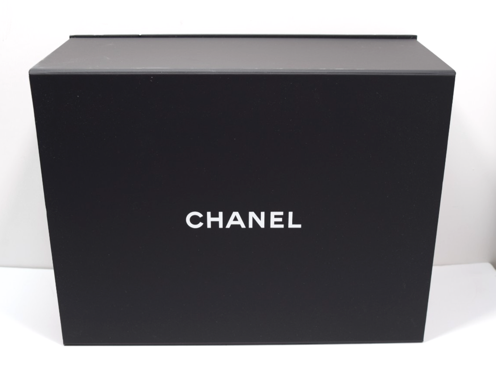 Chanel Classic Maxi Double Flap Black Caviar Leather Gold Hardware w/ Box & Dust #20