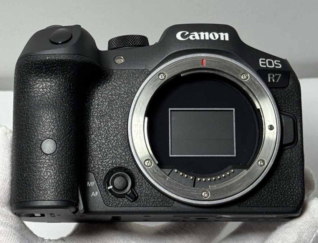 Canon EOS R7 Mirrorless Camera + RF 18-150mm & 50mm Lenses + Bag & Extras #7