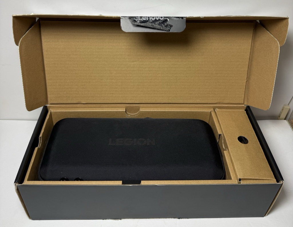 Lenovo Legion Go 8.8" 16GB, 1TB  AMD Ryzen Z1 Extreme, RDNA Graphics 2980 MB #7