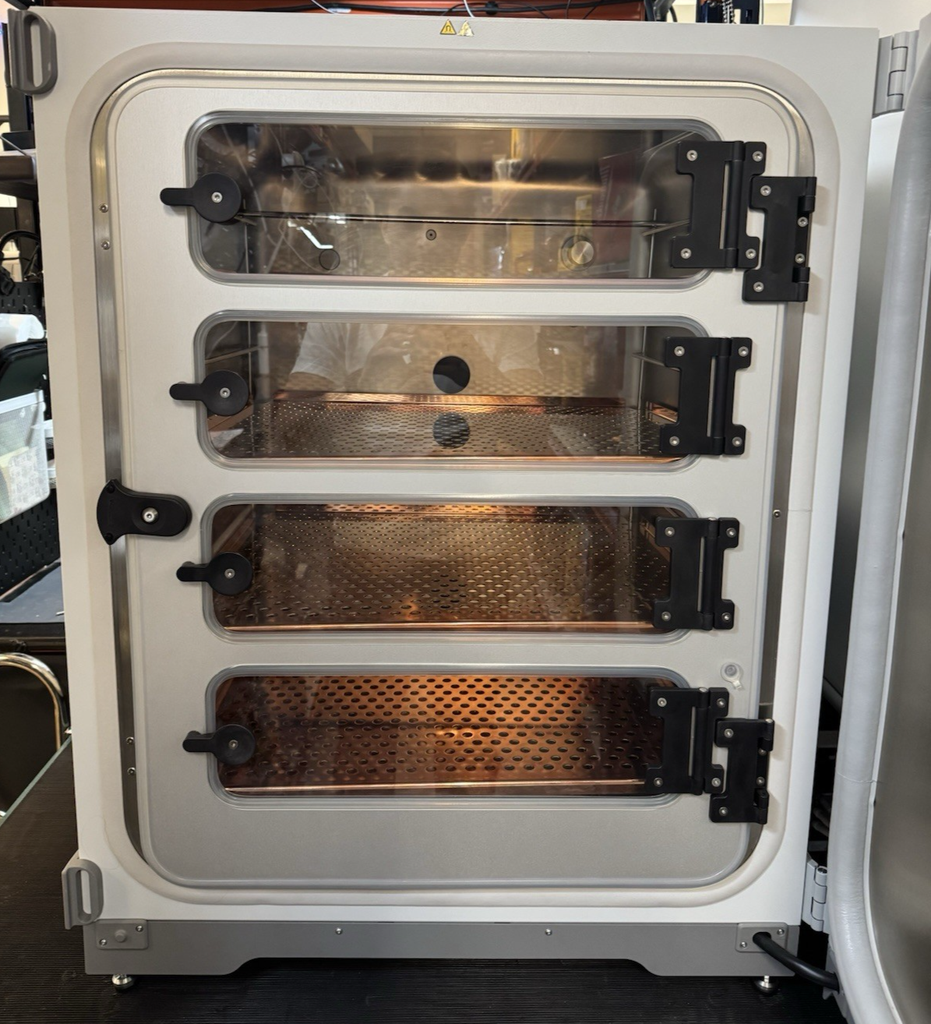 Eppendorf CellXpert C170i CO₂ Incubator Copper Shelves + Segmented Doors #1