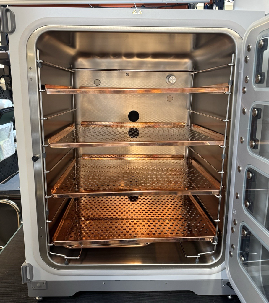 Eppendorf CellXpert C170i CO₂ Incubator Copper Shelves + Segmented Doors #2