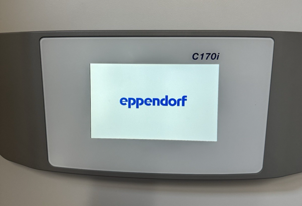 Eppendorf CellXpert C170i CO₂ Incubator Copper Shelves + Segmented Doors #9