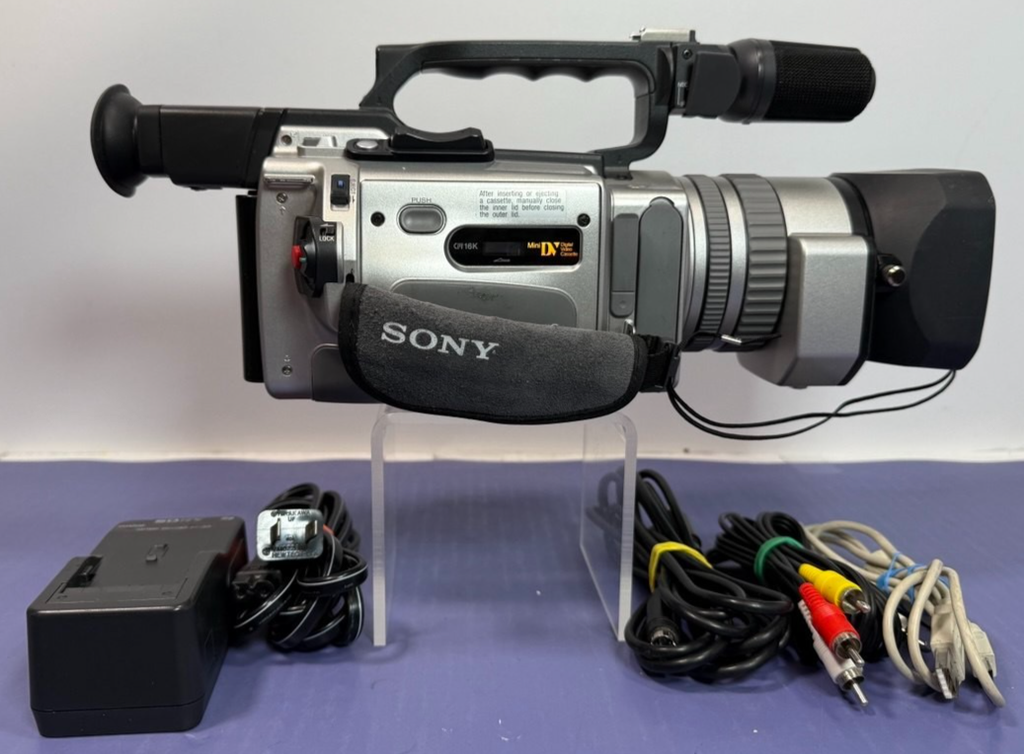 Sony DCR-VX2000 3CCD MiniDV Camcorder w/ Charger, Battery, Tape, Cables & Bag #1