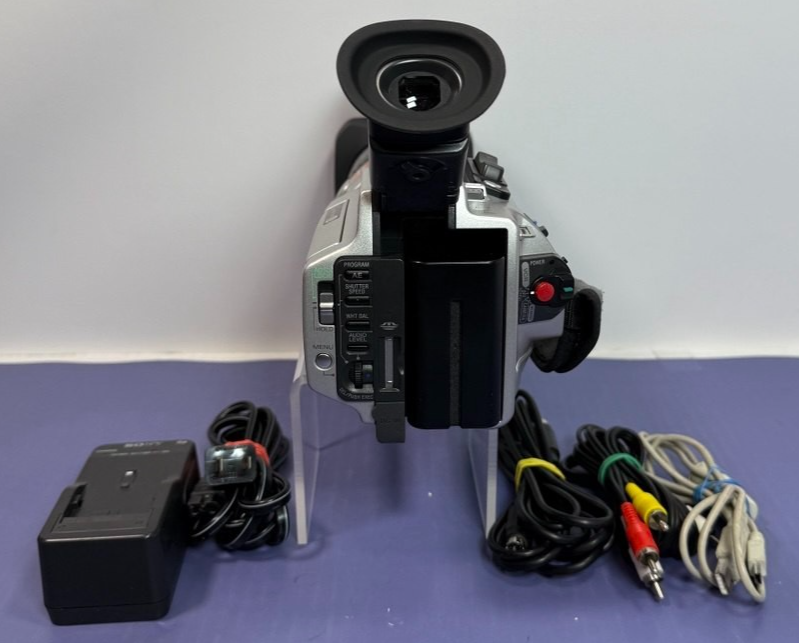 Sony DCR-VX2000 3CCD MiniDV Camcorder w/ Charger, Battery, Tape, Cables & Bag #3