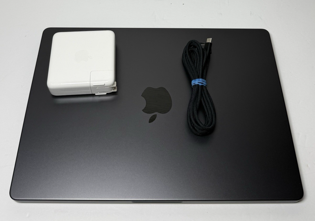 Apple MacBook Pro 14" Apple M4 Pro 24GB RAM, 1TB SSD-20-Core GPU  97% Battery #8