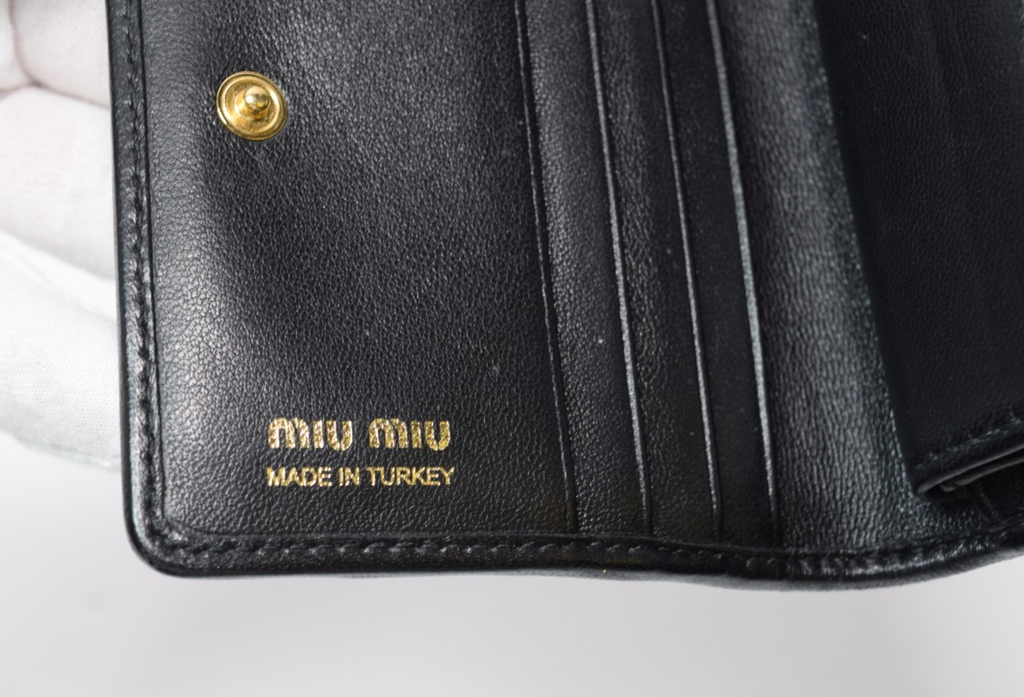 Miu Miu Matelasse Textured Leather Wallet Black #8