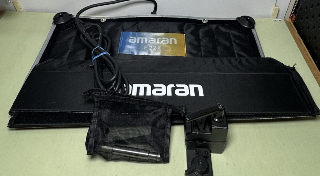 Aputure Amaran F22x 2x2 Bi-Color LED Mat Kit + Aputure Light Dome II #10