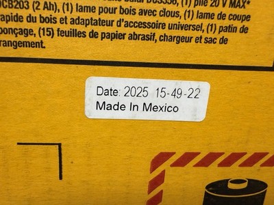 DEWALT DCS356SD1 MAX XR 20V Oscillating Tool Kit with sanding attachments #2