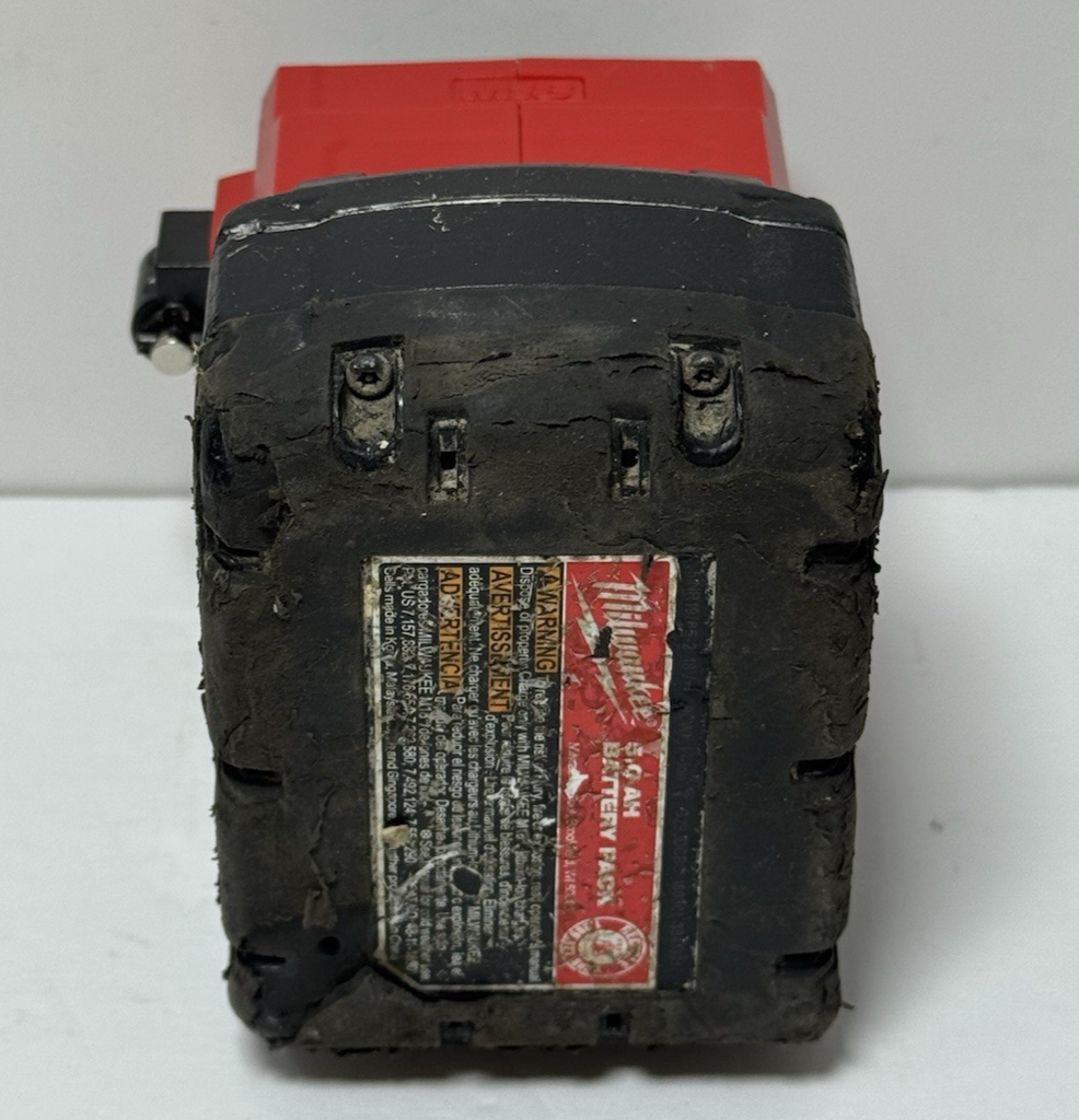 Milwaukee 2846-20 M18 175W TOP-OFF Compact Inverter Power Supply w/ 5ah Battery #4