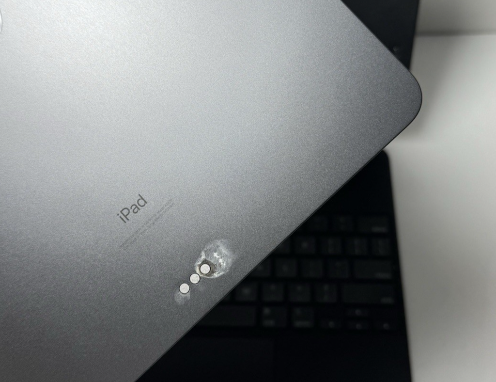 Apple iPad Pro 4th gen A2229 256GB, Wi-Fi, 12.9"Space Gray w/Magic Keyboard #1