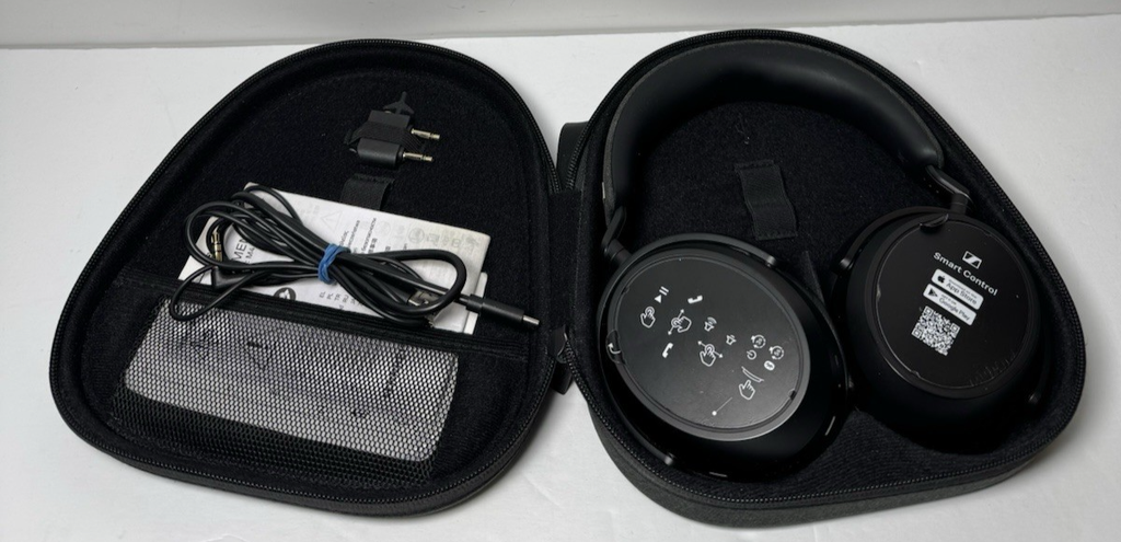 Sennheiser Momentum 4 Over The Ear Wireless Headphones - Black #7