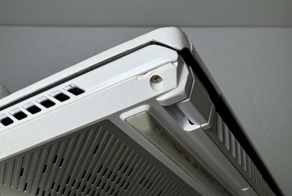 ASUS ROG Zephyrus 14" Ryzen 9 6900HS 3.3GHz RX 6700S 16GB 1TB SSD W11H #2