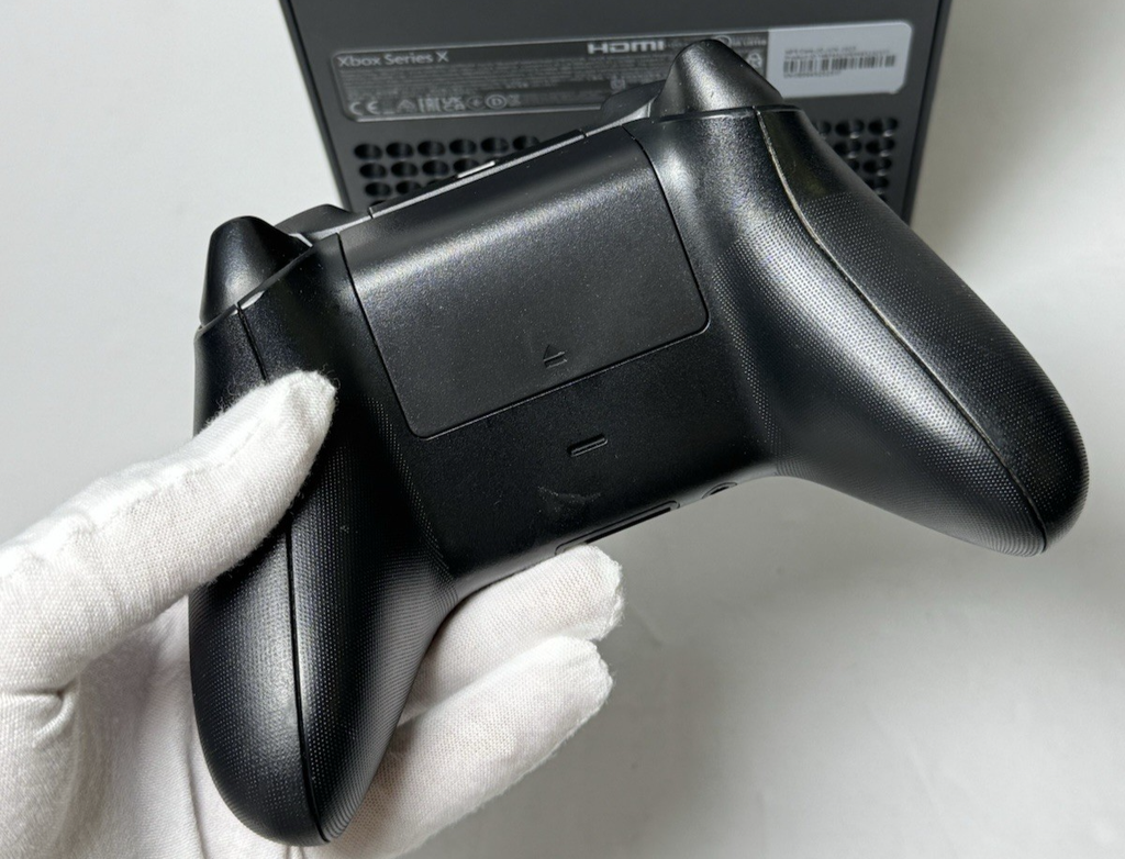 Microsoft Xbox Series X 1TB Console Gaming Console Black 1882 w/controller #7