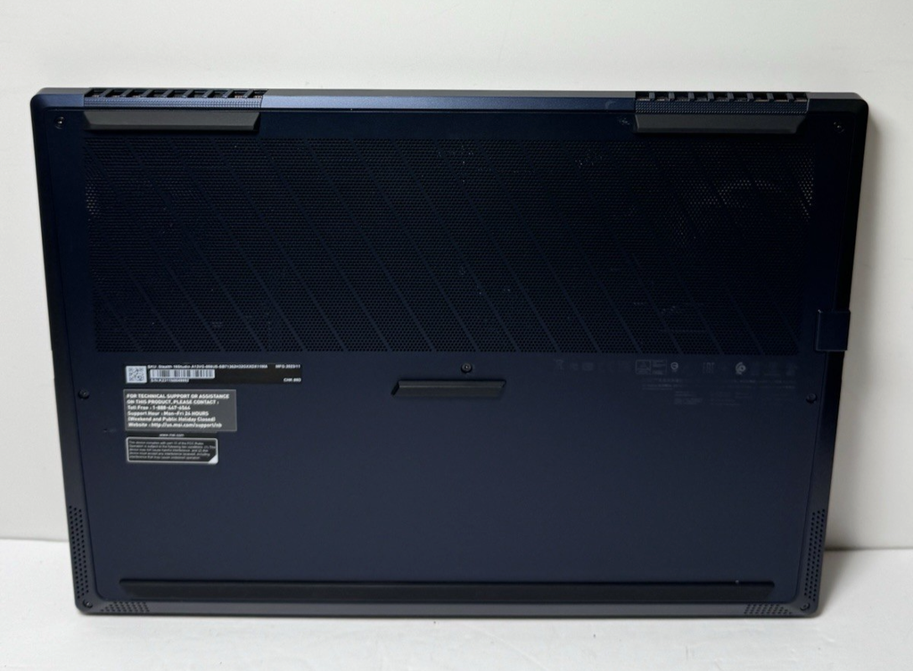 MSI Stealth 16 Studio A13VG 16", 32GB, 1TB SSD,  i7-13620H, RTX 4070, 90% batt #6
