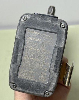 DeWalt DCF891 20V MAX XR Mid-Range Impact Wrench 1/2" w/batt and charger #2