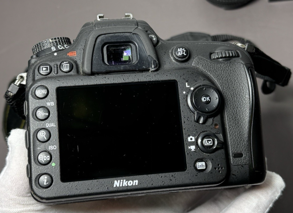 Nikon D7100 Digital Camera 24MP +AF Nikkor 28-105mm w/access *9106*shutter #4