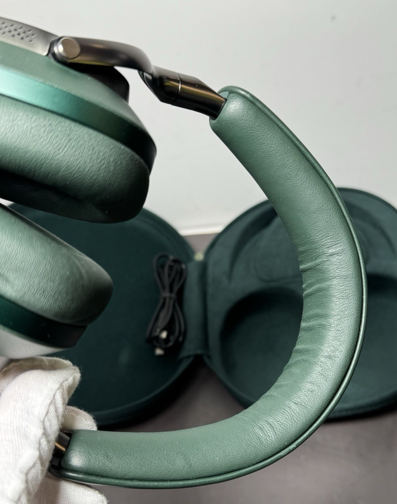 Bowers & Wilkins Px8 Noise-Canceling Wireless Over-Ear Headphones -Dark Forest #3