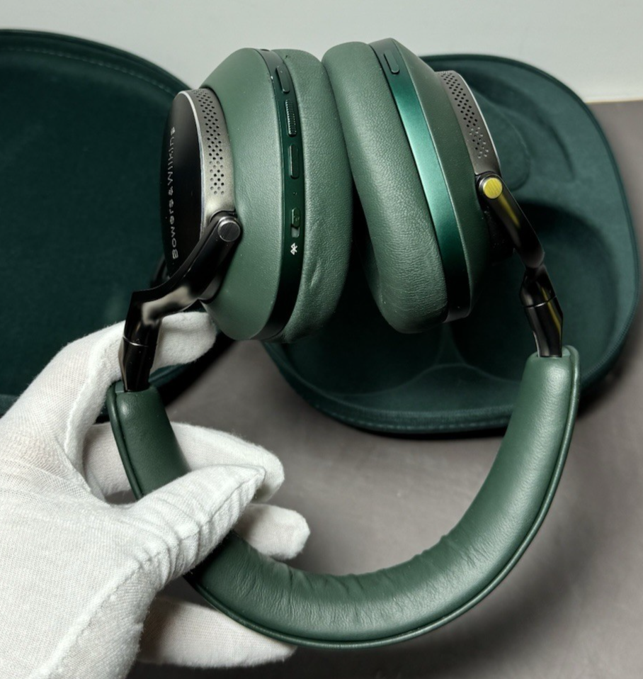 Bowers & Wilkins Px8 Noise-Canceling Wireless Over-Ear Headphones -Dark Forest #7