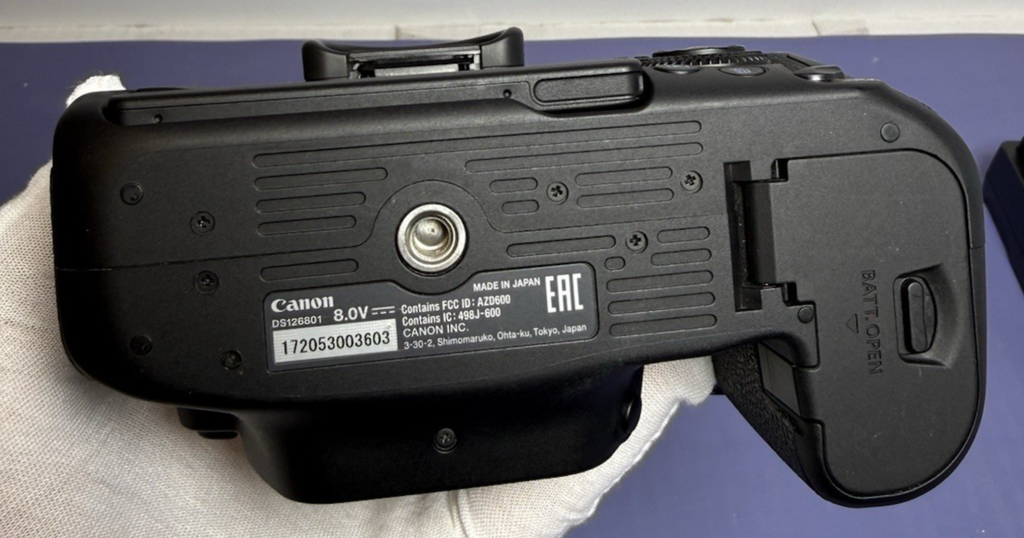 Canon EOS 90D 32.5MP DSLR Camera Body Only w/ Battery & Charger #6