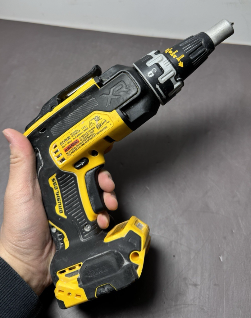DeWALT 20V XR Brushless Drill DCD999 + DCF620 Screwgun 1 Bat+Charger #4