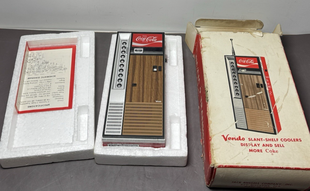 Vintage Coca-Cola Vendo Vending Machine AM/FM Transistor Radio Japan/ Tested #4