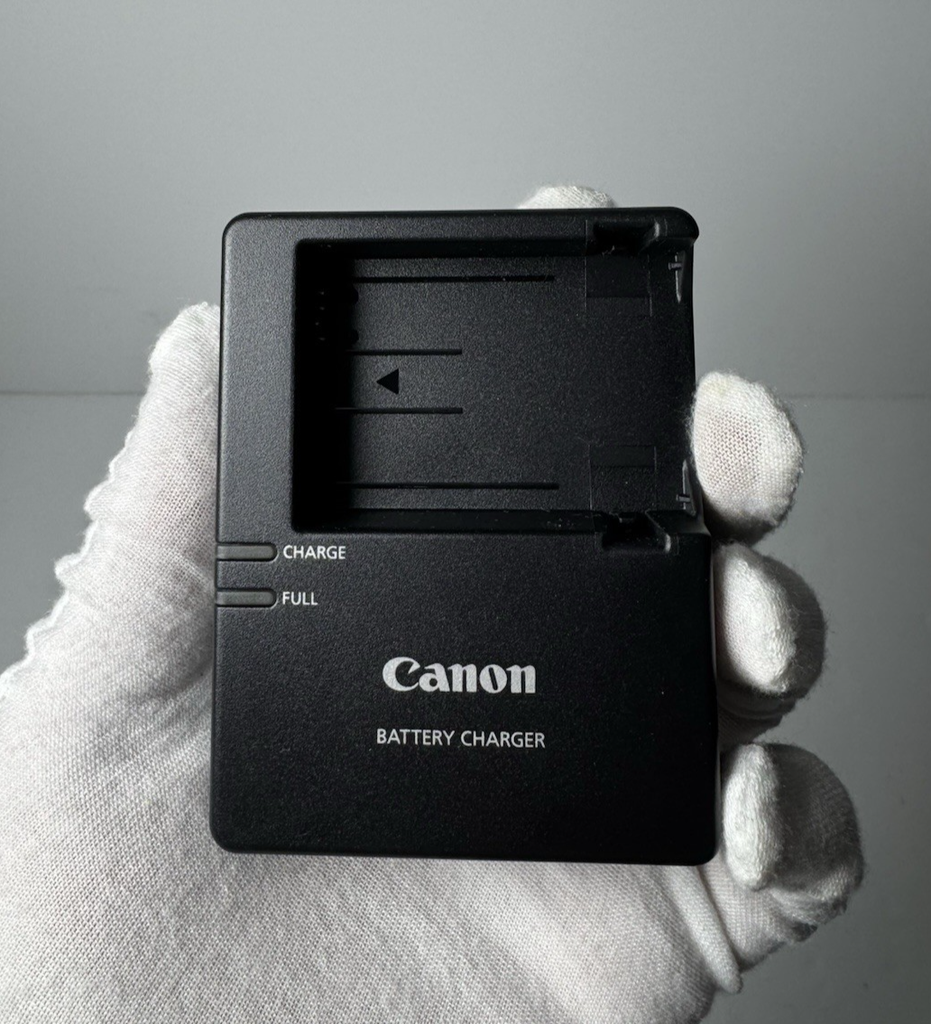 Canon EOS Rebel T3i Digital SLR 18 MP Camera - Body Only w/charger& battery #7