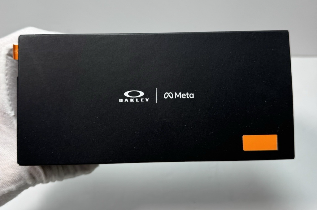 Oakley Meta HSTN AI Smart Glasses White (Warm Grey) Frames #11