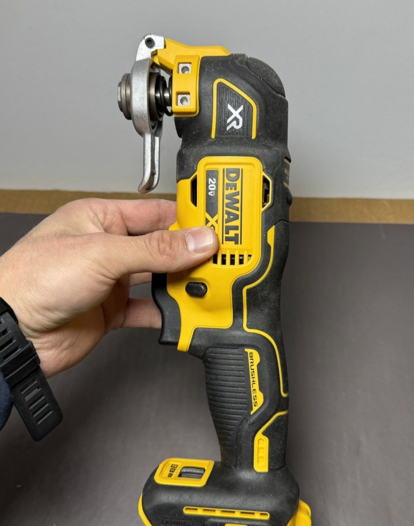 DeWalt 20V MAX Kit DCS393 DCS356 DCF885 DCD771 w/ 2 Batt+ Charger #12