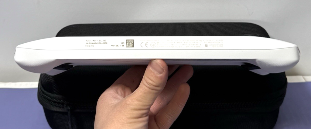 Asus ROG Ally 7" AMD Ryzen Z1 16GB RAM 512GB White /Batt 98% w/case #6