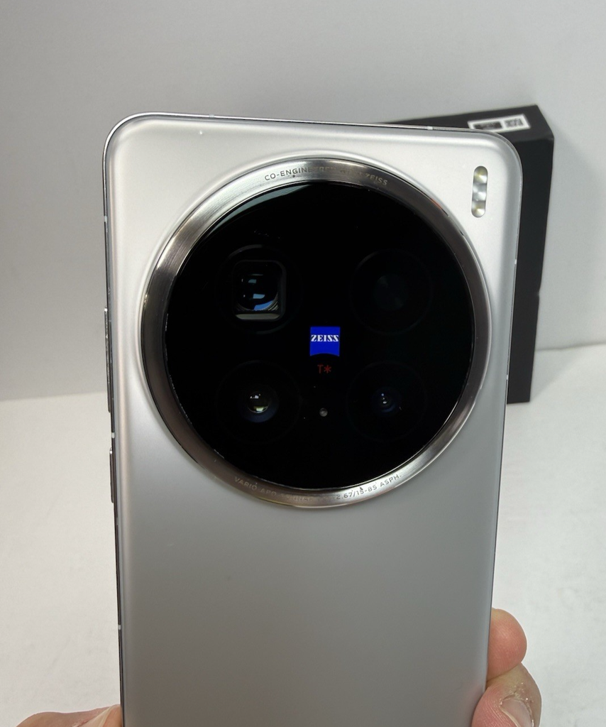 Vivo X200 Pro 5G V2413 Dual Sim 512GB, 16GB RAM,  Titanium #2