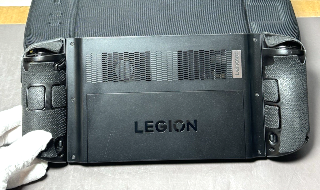Lenovo Legion Go 8.8" Handheld Gaming PC AMD Ryzen Z1 Extreme 16GB 2TB, 96% batt #2