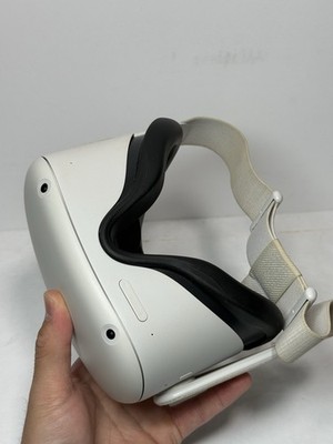 Meta Quest 2 128GB VR Headset Bundle with Controllers #5