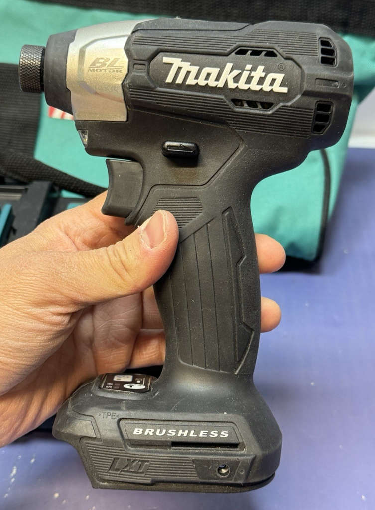 Makita XDT18SY1B 18V LXT Cordless Impact Driver - Preowned #1