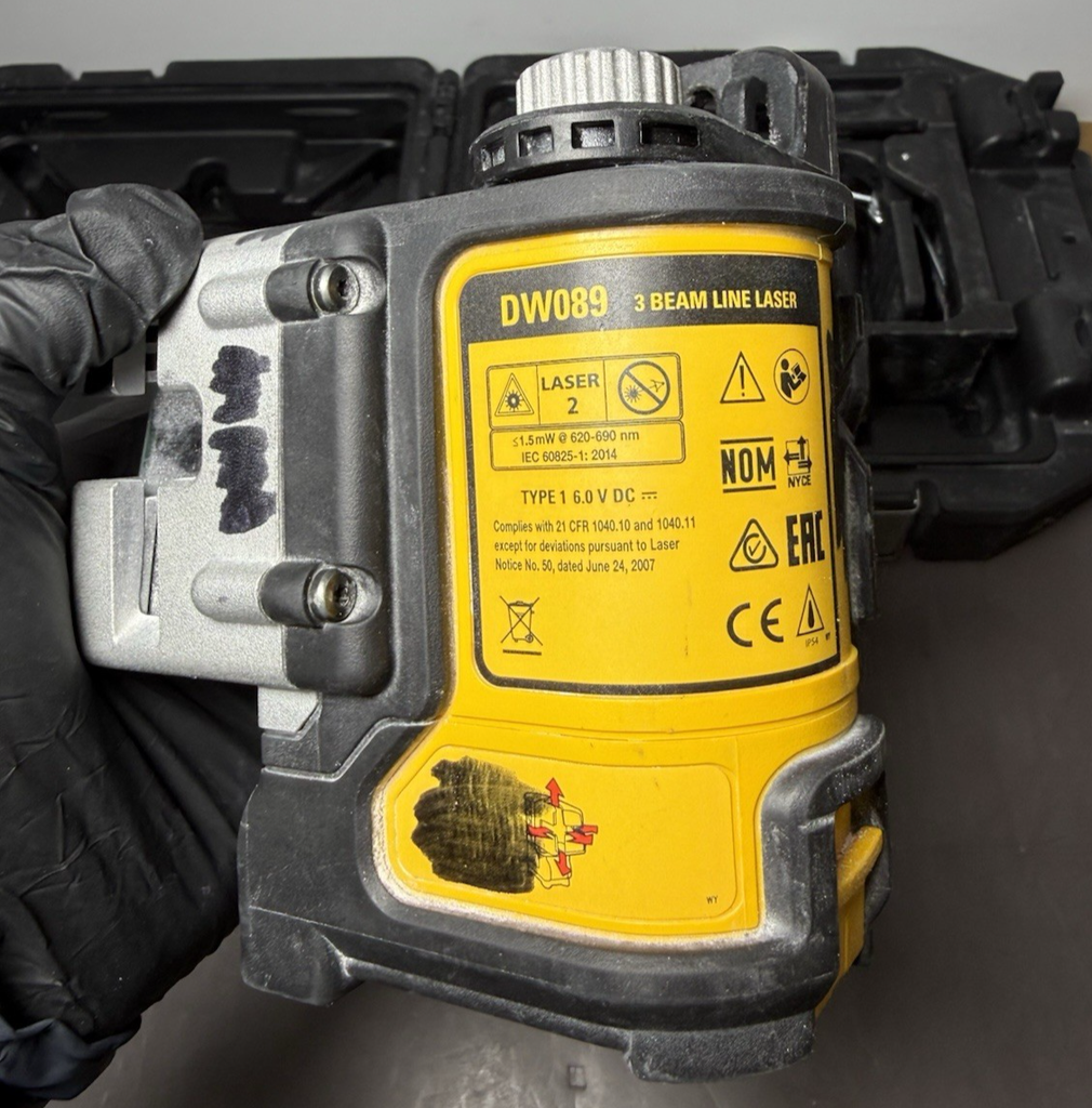 Dewalt DW089 Red Line 3 Beam Laser Level W/Magnetic Mount + Hard Case #7