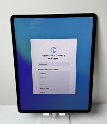 Apple 12.9" iPad Pro 6th Gen M2 chip Wi-Fi 256GB Space Gray-97% battery