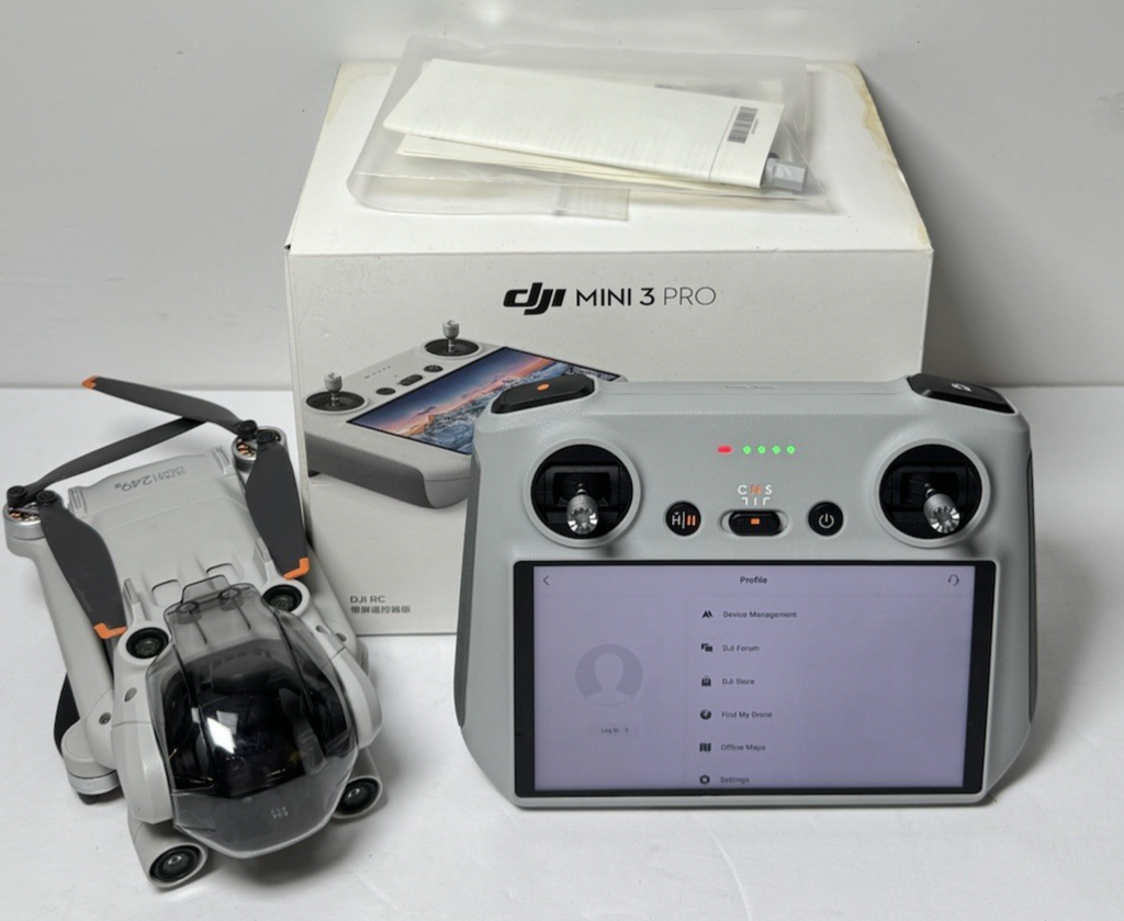 DJI Mini 3 Pro Drone Quadcopter w/ DJI RC (RM330) w/ 1x Battery *No Chargers*