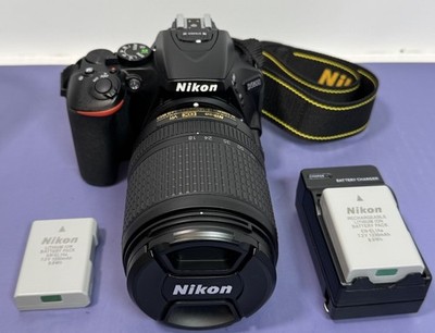 Nikon D5600 Digital Camera - W/  AF-S DX NIKKOR 18-140mm Lens 1772 Shutter Count