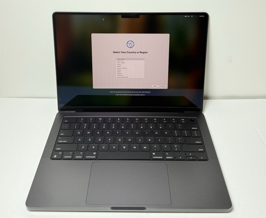 Apple MacBook Pro 14" Apple M4 Pro 24GB RAM, 1TB SSD-20-Core GPU  97% Battery