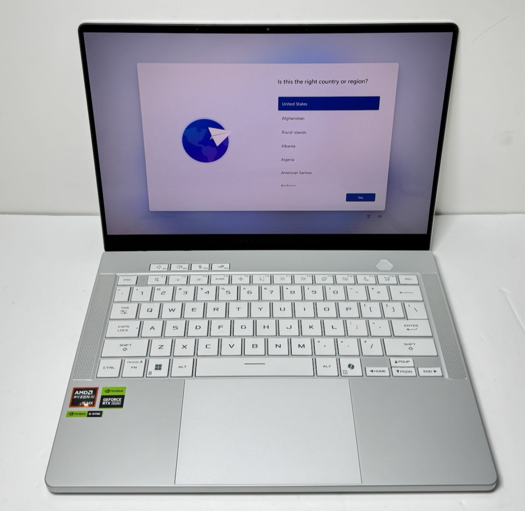 ASUS Zephyrus G14 2025| AMD Ryzen AI 9 HX | 32GB  Ram | NVIDIA RTX 5070 Ti/ 1TB