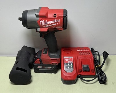 Milwaukee 2967-20 M18 FUEL 18V 1/2 in High Torque Impact Wrench W/ Batt&Charger